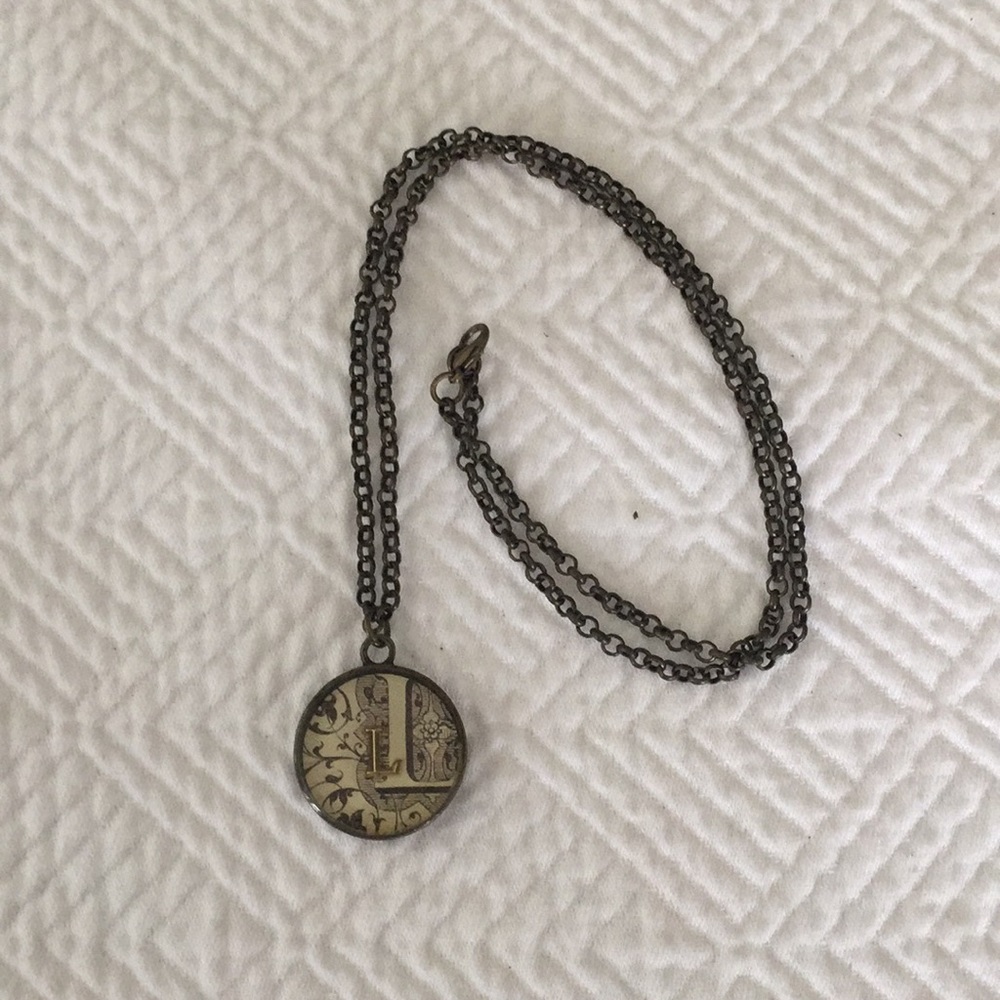 L monogrammed Necklace
